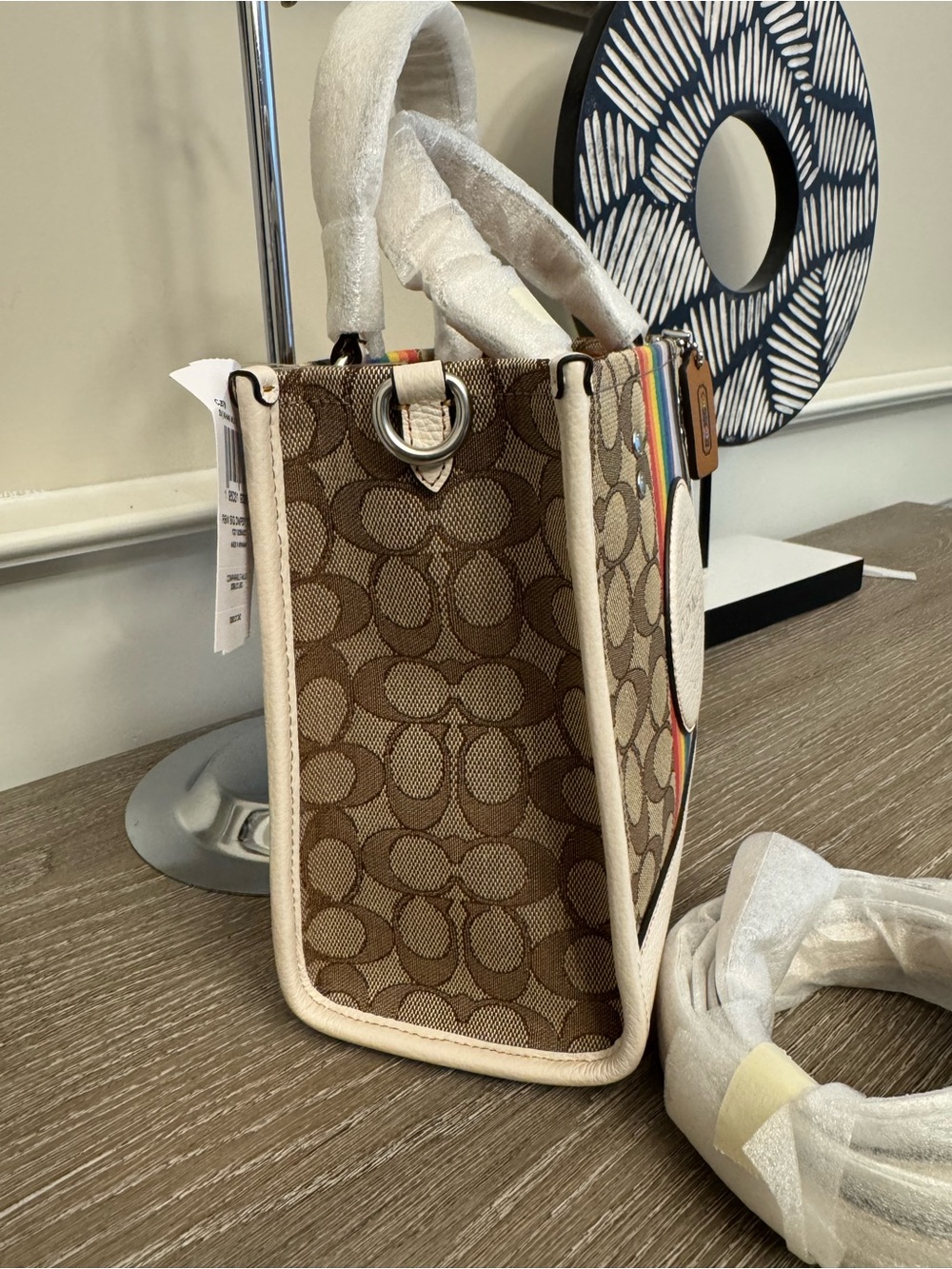 Coach Dempsey Tote 22 in signature jacquard - Picture 5 of 9